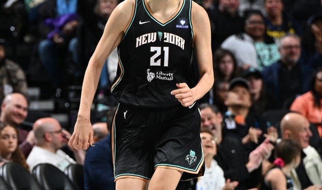 乐鱼体育登录入口-韩旭成为自由人正式球员 时隔三年重返WNBA